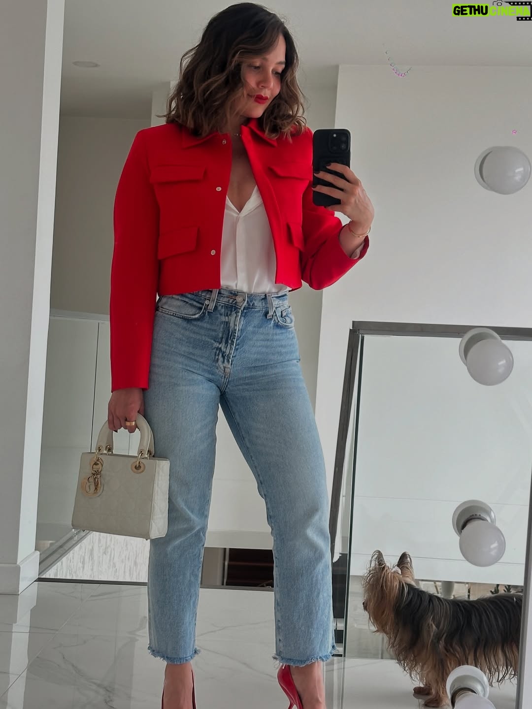 Lina Tejeiro - 318K Likes - @corajebylinatejeiro