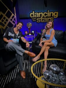 Actress Lindsay Arnold HD Photos and Wallpapers October 2025