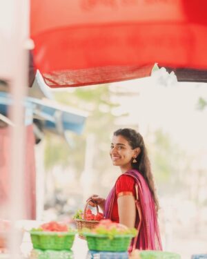 Lisha Chinnu Instagram - Honouring the light within and above ! Blessed by the Sun and divine energy !
.
.
Shot by @black_magic_creations
Saree @storiesinsilk
Jewellery @girltreasures_gt
Styled by @labelswarupa
Muah @joline_keziah_
#templeshoot #divine #soulful #sacredalignment #hope
#solareclipse2025 #fullmoonmagic #godfavchild
