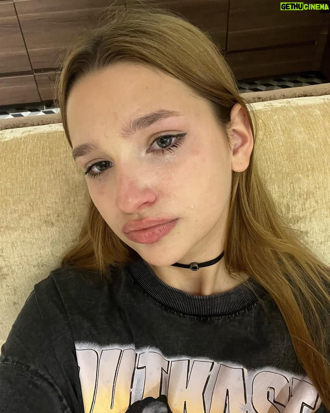 Liza Anokhina - 110K Likes - I look beautiful even when I’m crying 💤