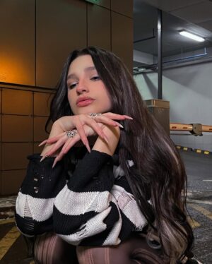 Liza Anokhina Instagram - 🦇🦇🦇