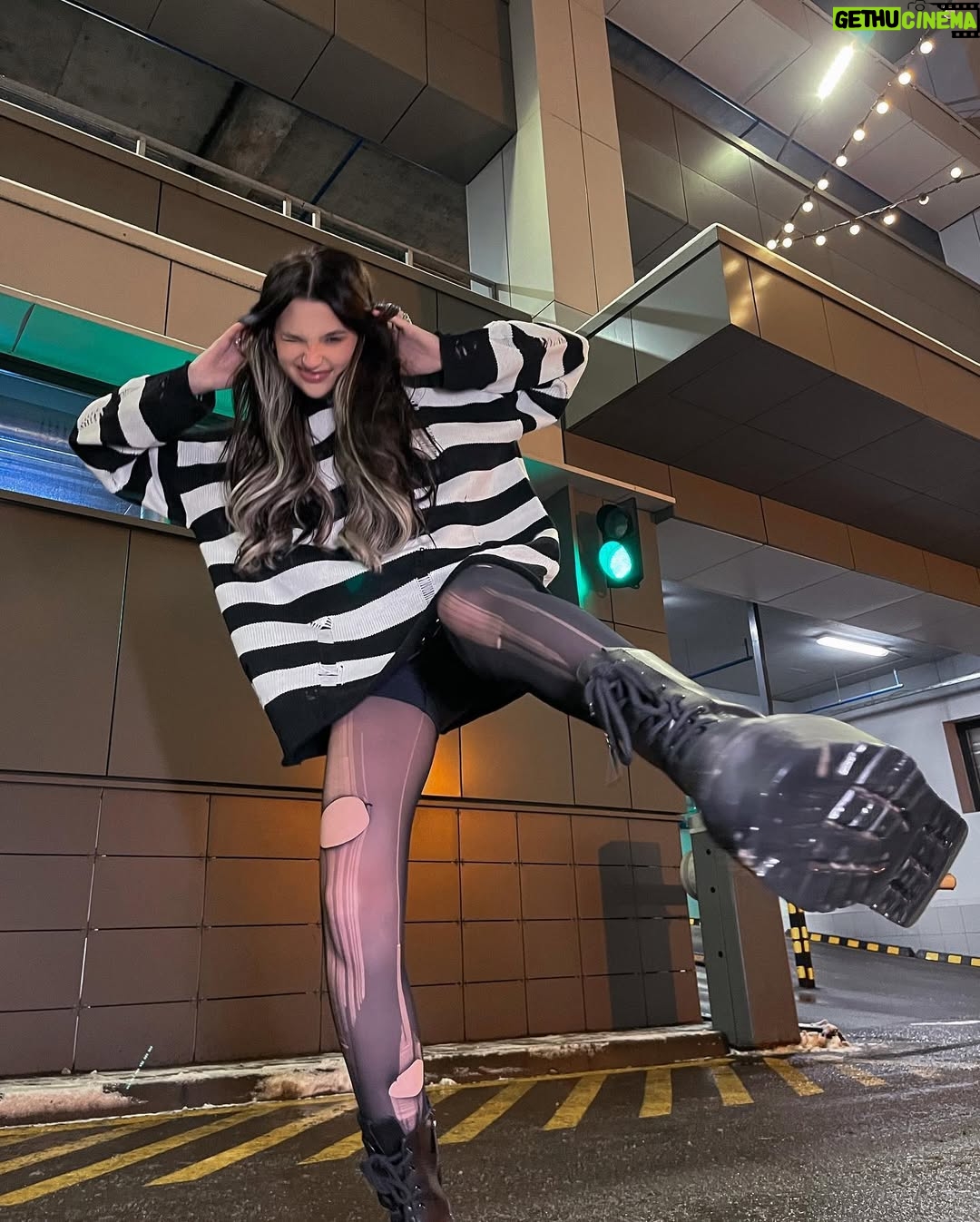 Liza Anokhina - 153.9K Likes - 🦇🦇🦇