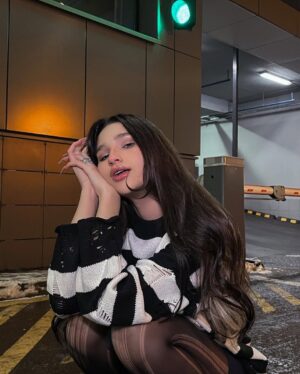 Liza Anokhina Instagram - 🦇🦇🦇