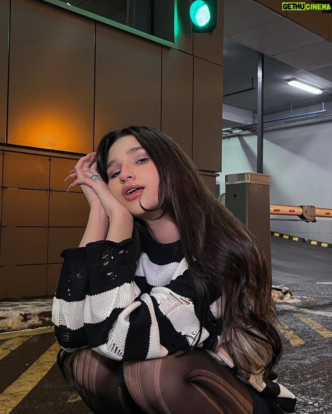 Liza Anokhina - 153.9K Likes - 🦇🦇🦇
