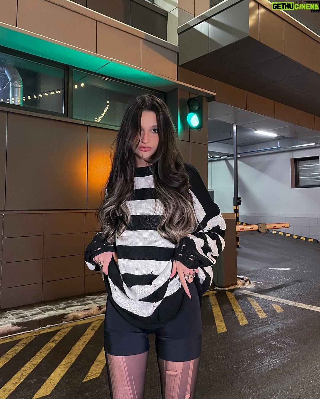 Liza Anokhina - 153.9K Likes - 🦇🦇🦇