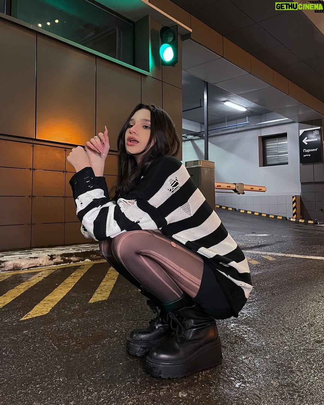 Liza Anokhina - 153.9K Likes - 🦇🦇🦇
