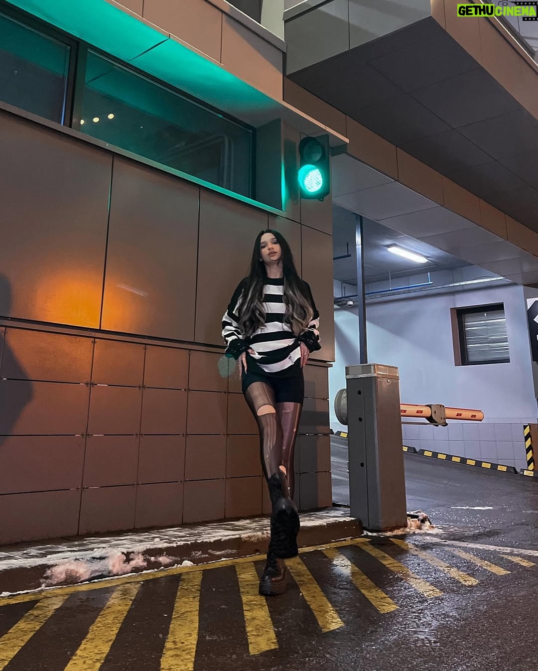 Liza Anokhina - 153.9K Likes - 🦇🦇🦇