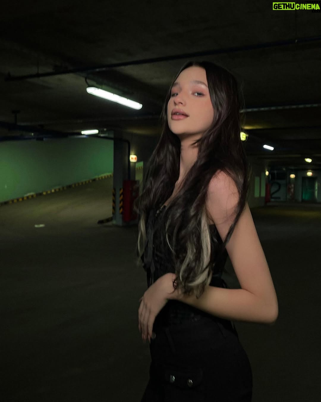Liza Anokhina - 276.8K Likes - 