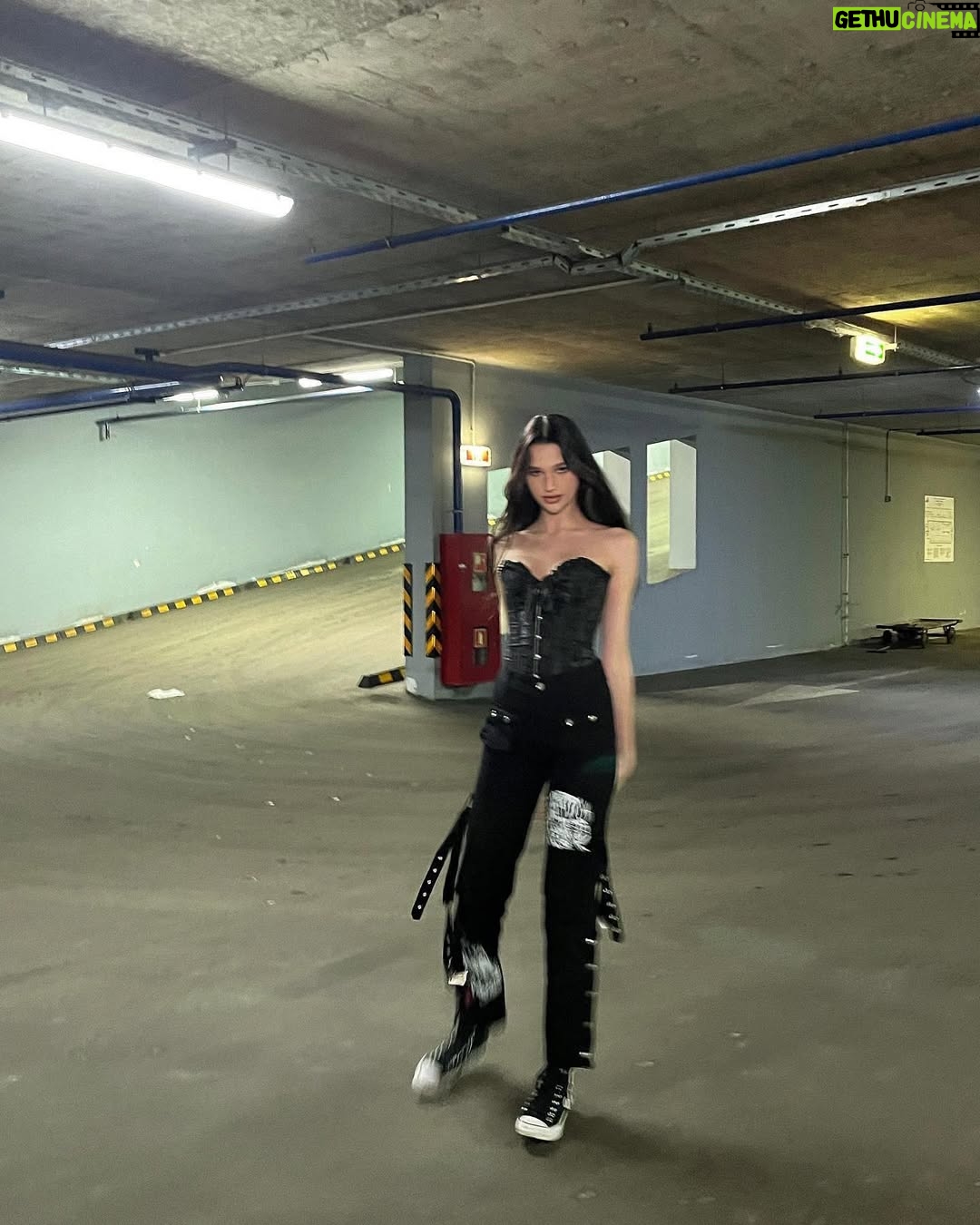 Liza Anokhina - 276.8K Likes - 