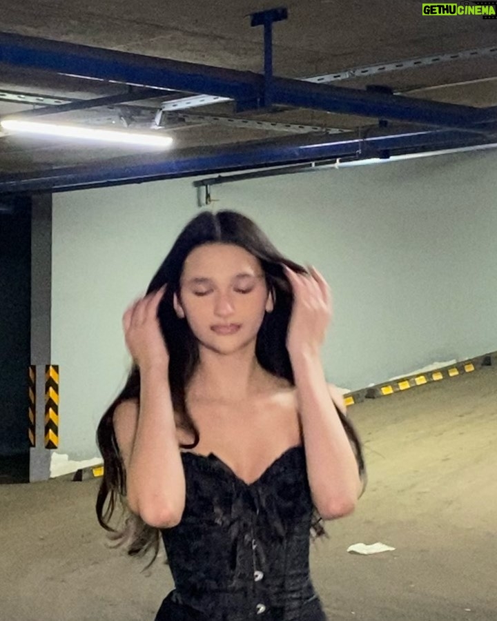 Liza Anokhina - 276.8K Likes - 