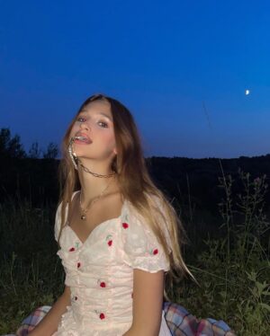 Liza Anokhina Instagram - 