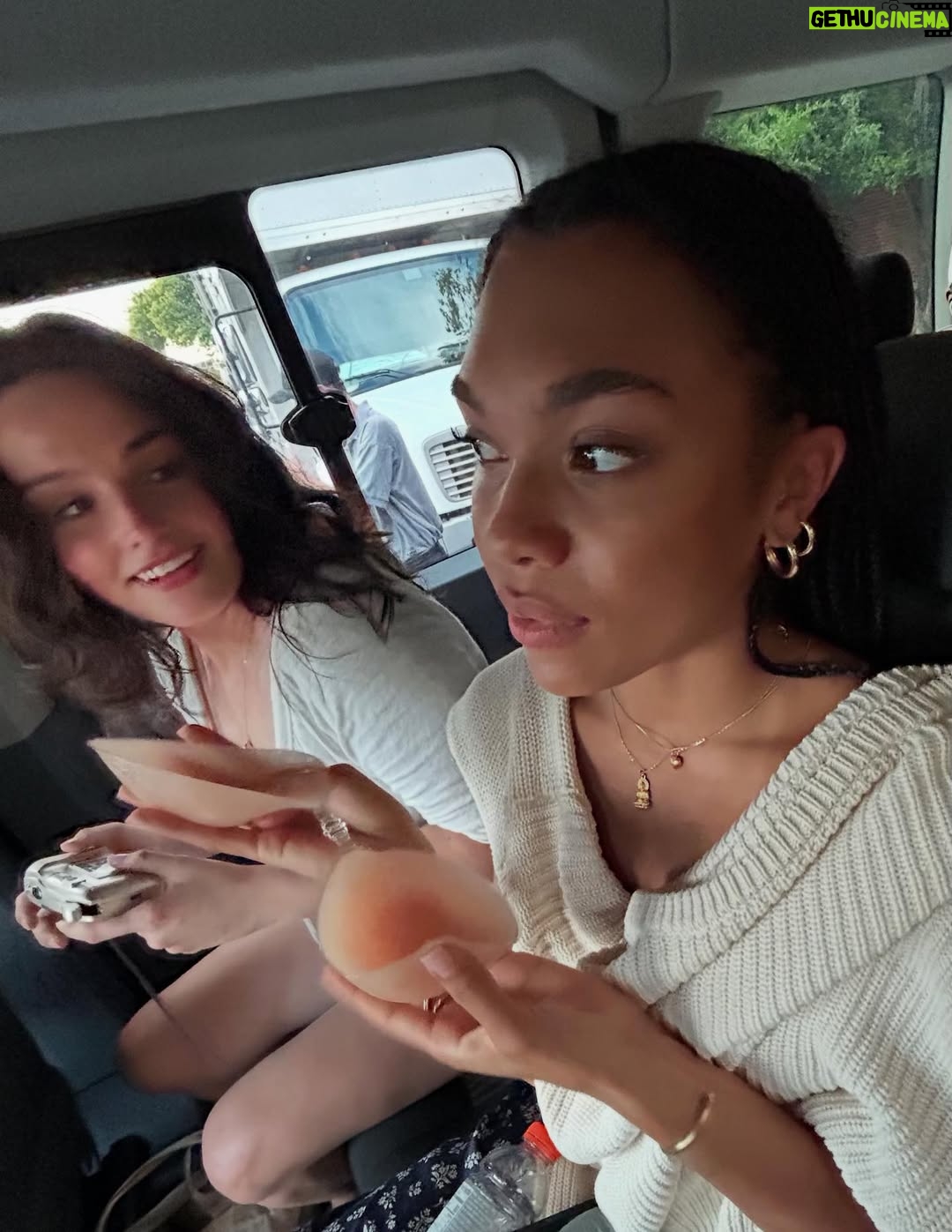 Lola Tung - 2.8 Million Likes - some summer bts for ya @thesummeriturnedpretty 
hope ur enjoying !! 
thanks for watching💝💝😎😎✨✨