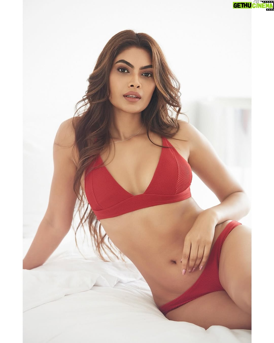 Lopamudra Raut - 60.9K Likes - Long time no seeeee 😘 
@monashairandbeauty @sunny_hairr