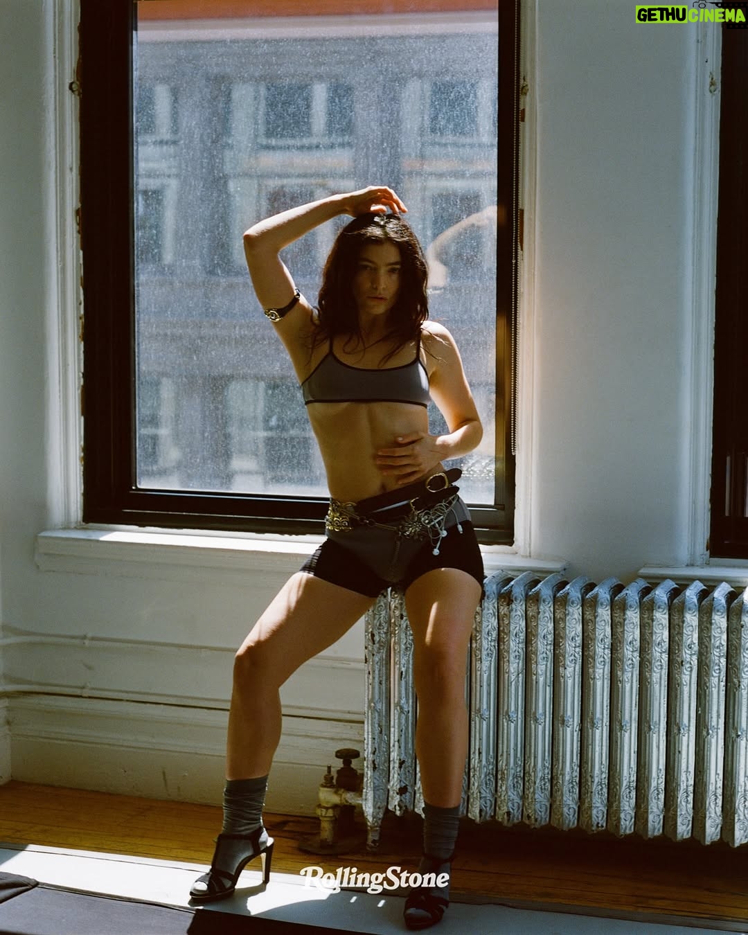 Lorde - 533K Likes - Me for Rolling Stone, shot by one of my best friends, Theo Wenner. This is soooo special to me. Theo has an incredible way of seeing into people, he calls me the hawk lol but I often feel like he’s the one seeing me far clearer than I see myself. In his photos and this beautiful story by Brittany Spanos I recognise the young bean I am right at this moment and I love her and am proud of her. It’s beyond an honour to be on a cover like Rolling Stone’s when it feels this textured and true. Thank you so much