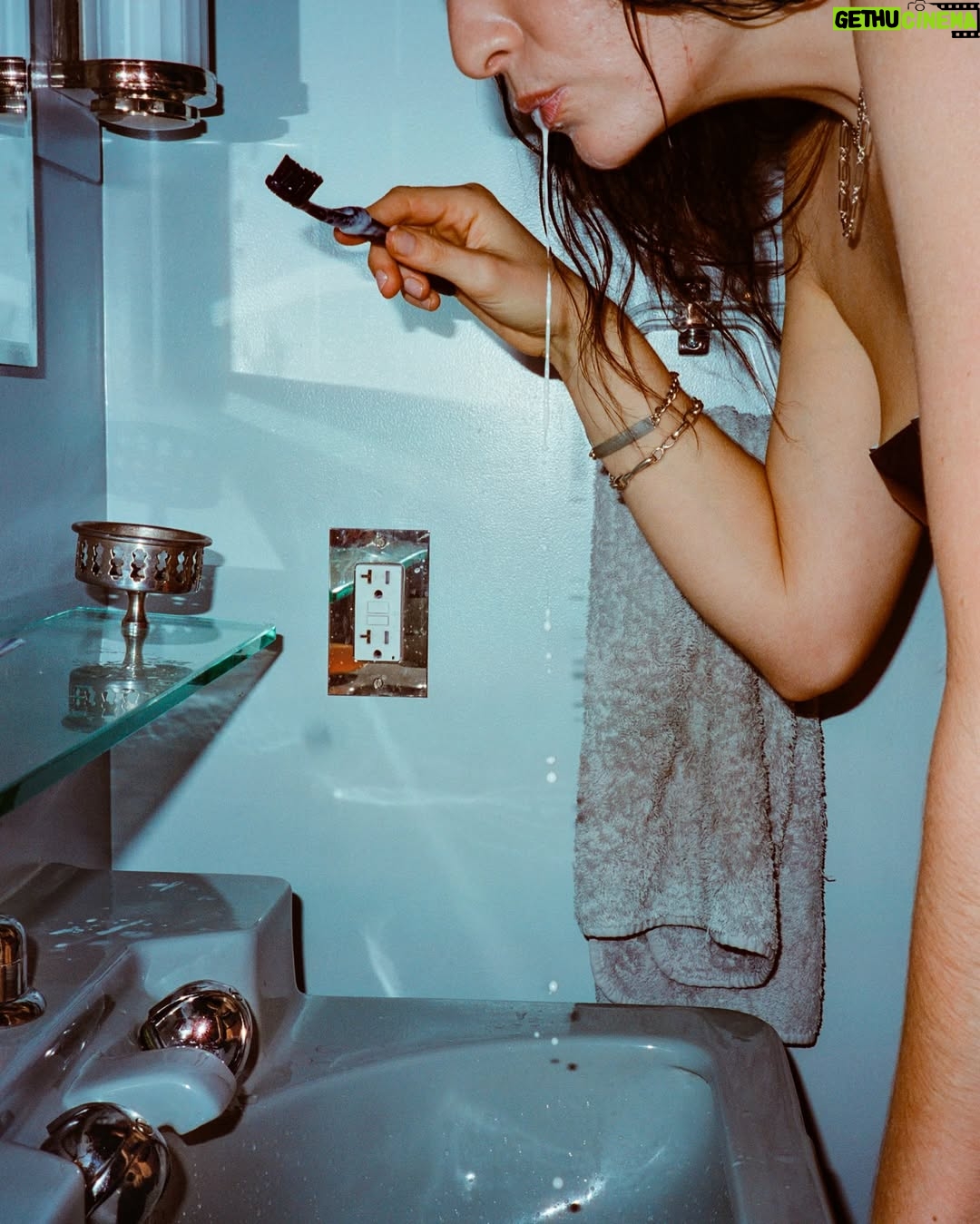 Lorde - 484.4K Likes - Hanging out with Martine for @documentjournal