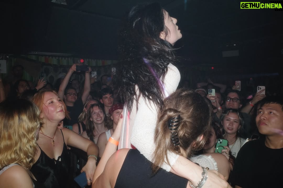 Lorde - 413.4K Likes - Played Virgin in full at Baby’s last night