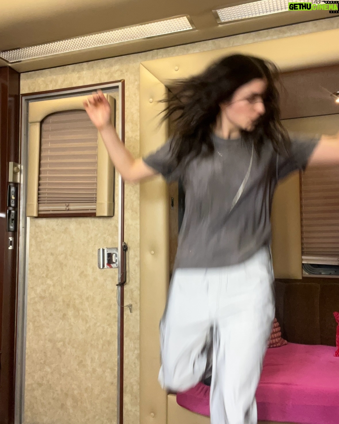 Lorde - 568.4K Likes - Indio haze