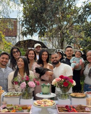 Lorena Andrea Instagram - Birthday was filled with an abundance of flowers, a dreamy spread, so much dancing, endless laughing, and the sweetest Snow White inspired cake 🎂💐💃🏽

Feeling so loved and grateful 🩷✨