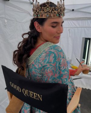 Lorena Andrea Instagram - Had the absolute best time working on Snow White! 🎬❄️ From nonstop laughs to singing and dancing my heart out, every day on set was just pure joy. Met some incredible people, made so many amazing memories, and honestly just had the time of my life! 

@disneystudios Snow White is out in cinemas now 🍎🎶