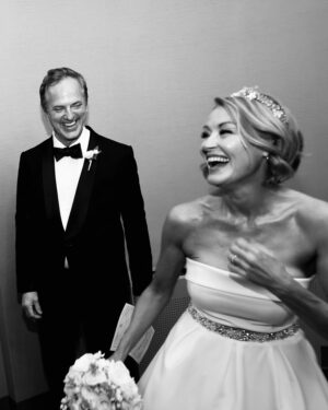 Louise Lombard Instagram - NY City Hall ✈️ Paris❤️ 💍