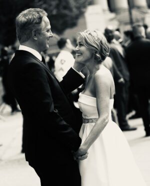 Louise Lombard Instagram - NY City Hall ✈️ Paris❤️ 💍