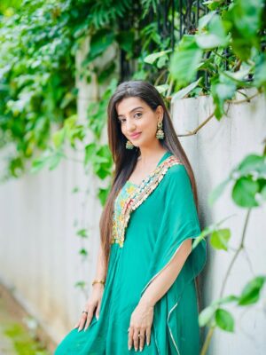 Loveleen Kaur Sasan Instagram - Love how simple yet elegant my new Favourite Boho kaftan set looks 💚💛✨💫

Wearing : @silhouettesbysnea 🤩✨