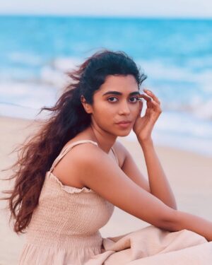 Lovelyn Chandrasekhar Instagram - 🐚 🌊
📸: @namritha.mv