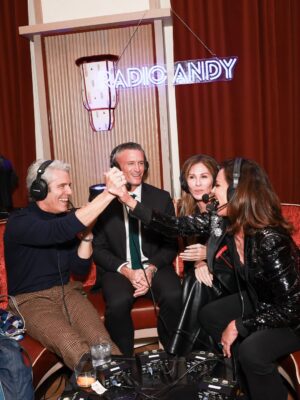 Luann de Lesseps Instagram - Sirius good times with the OGās šCongratulations @radioandyinsta on 10 years! š āØ
#RHONY