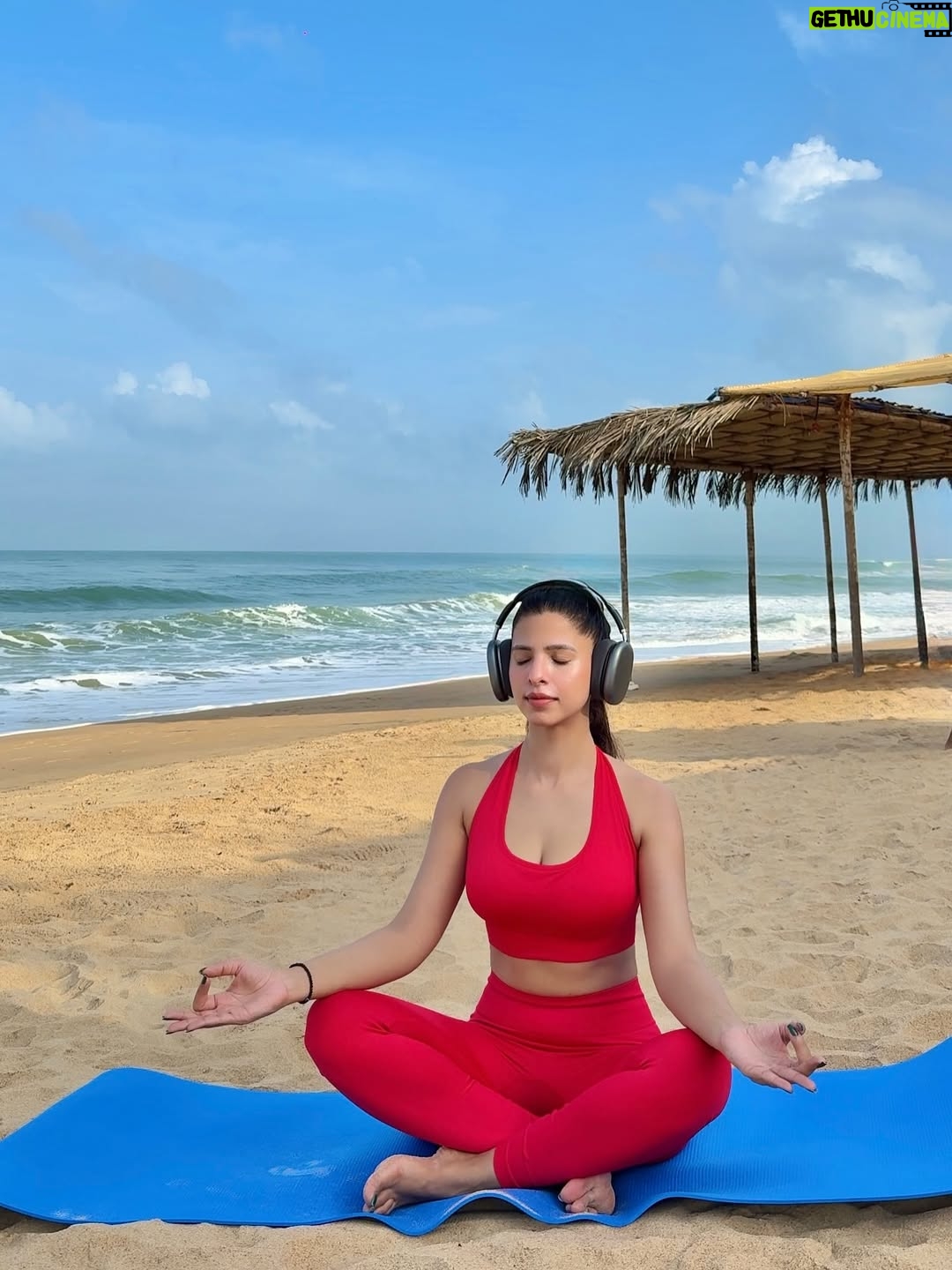 Luckii - 2.3K Likes - Rise, stretch & repeat 🌤️ 
Serving yoga-core realness in my @savana look ft. my fav morning pose 😍 
You in? Post your best stretch with #SavanaStretchChallenge & let’s move together 🧘‍♀️✨Now it’s your turn! 
Post your morning stretch and stand a chance to win a full Savana outfit 💫
Use my code : Lucky37 for upto 20% discount 🌸