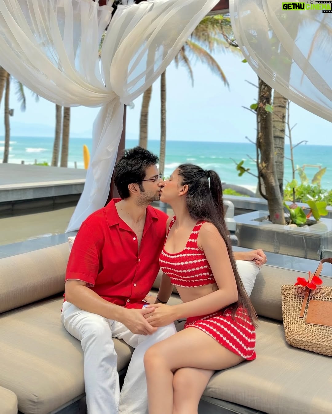 Luckii - 10.8K Likes - Love looks good on US 👩🏻‍❤️‍💋‍👨🏻❤️
.
.
#couple #love