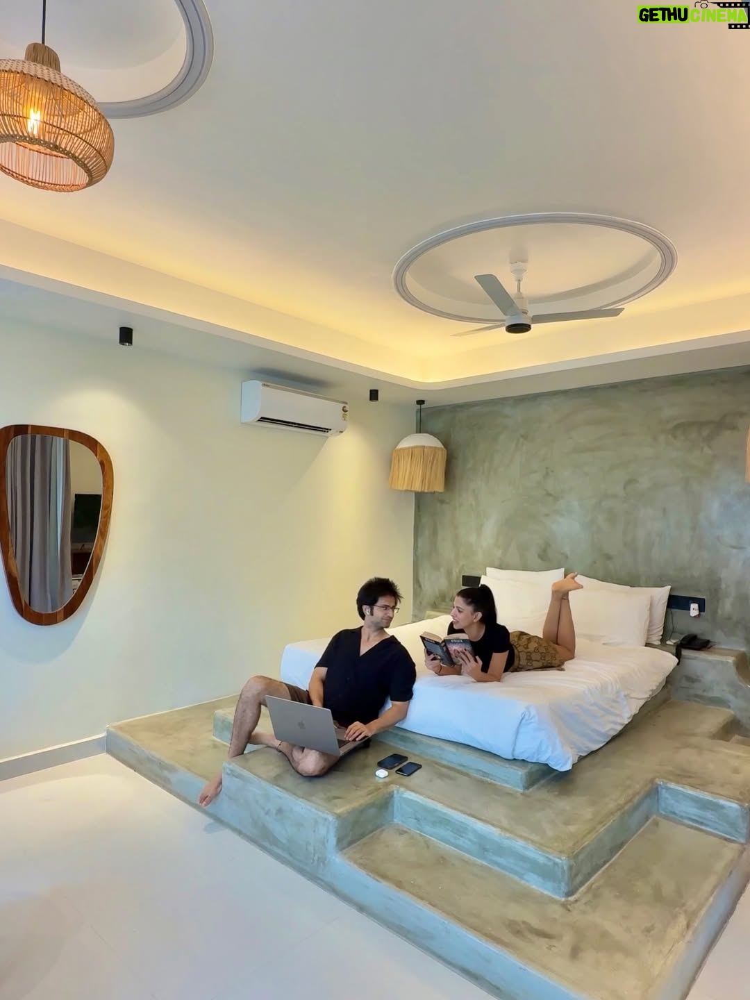 Luckii - 5.4K Likes - A slow dreamy day at our Villa in GOA 🌴👩🏻‍❤️‍💋‍👨🏻 
.
.
#couple #love