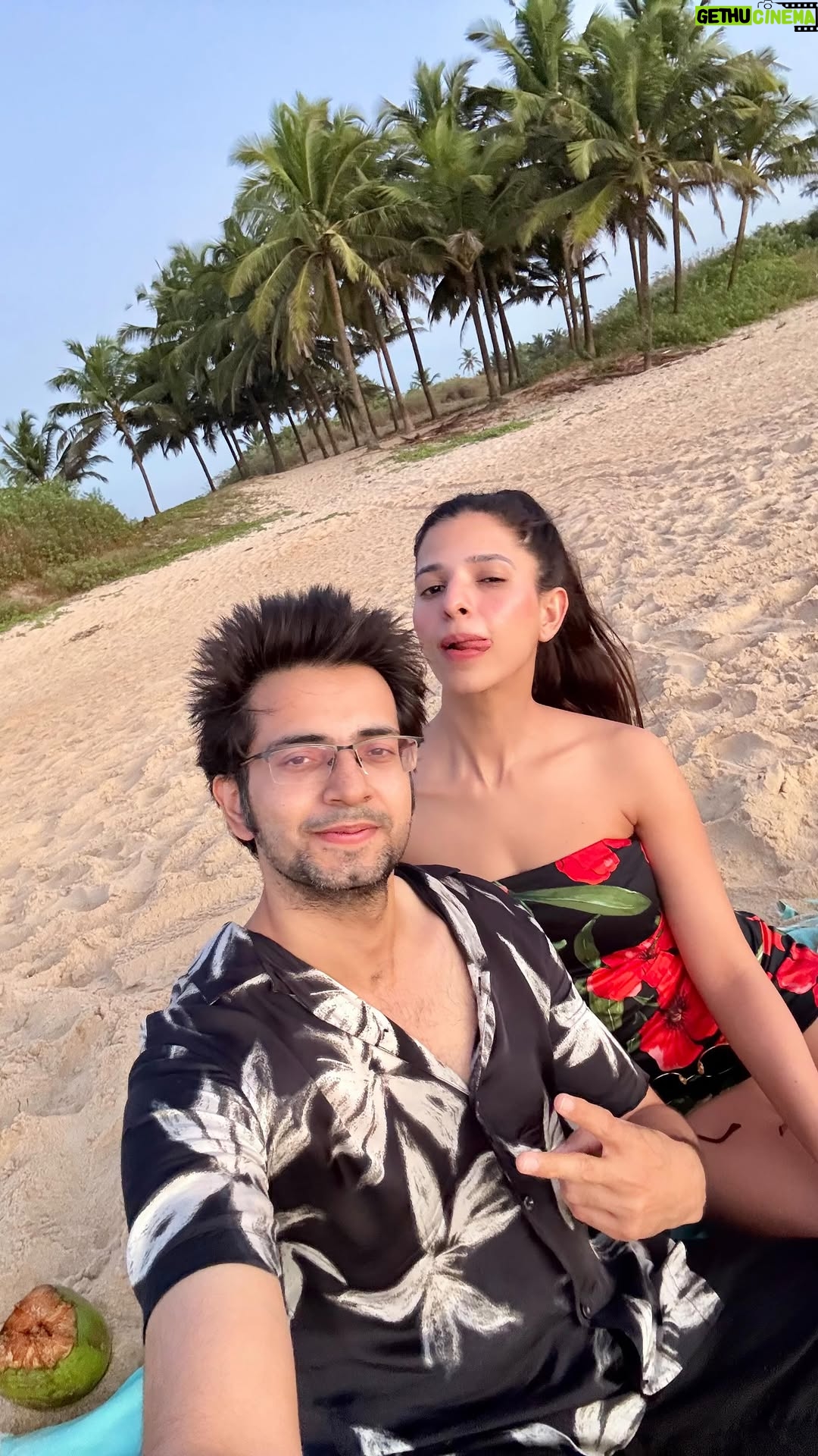 Luckii - 5.4K Likes - His food > Mine 👩🏻‍❤️‍💋‍👨🏻
.
.
#couplelove #couplegoals #love #cutecouple #relationshipgoals #couplereel
