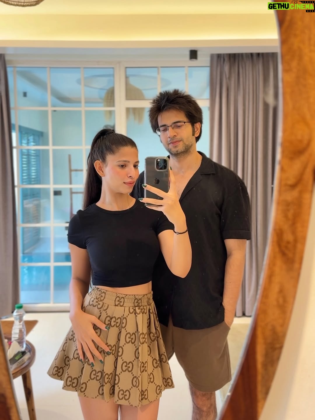 Luckii - 5.4K Likes - A slow dreamy day at our Villa in GOA 🌴👩🏻‍❤️‍💋‍👨🏻 
.
.
#couple #love