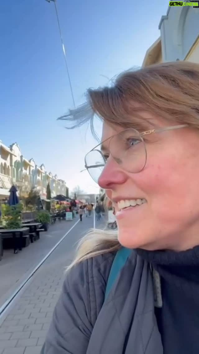 Lucy Lawless - 8.2K Likes - ❤️ Christchurch, New Zealand