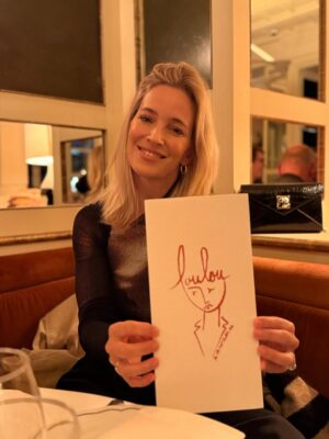 Luisana Lopilato Instagram - Algunas fotos de París y todo el amor que hizo este viaje inolvidable. 💛

Some photos from Paris and all the love that made this trip unforgettable. 💛

#París #luisanalopilato #love #blessed #family