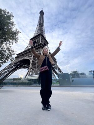 Luisana Lopilato Instagram - Algunas fotos de París y todo el amor que hizo este viaje inolvidable. 💛

Some photos from Paris and all the love that made this trip unforgettable. 💛

#París #luisanalopilato #love #blessed #family