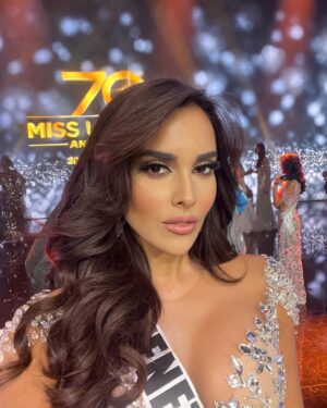 Luiseth Materán Instagram - En la edición pasada de @missuniverse sentí como un país entero 🇻🇪 vibró a mi lado y vivió conmigo segundo a segundo una de las experiencias más importantes de mi vida. Hoy vibramos de nuevo al lado de nuestra reina 👸🏻 @amandadudamel , vamos a enviarle nuestra mejor energía para que ella sienta que todo un país la respalda y que para Venezuela 🇻🇪 Amanda Dudamel es la ganadora 👸🏻.
¿Quienes son sus favoritas ? 👸🏻mañana les digo las mías 😍
#LaMateran #MissUniverse #MissVenezuela #Venezuela