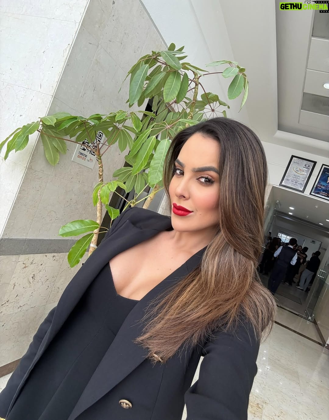 Luiseth Materán - 1.9K Likes - ¿Buena o villana, qué papel me darías ? 😏❤️🎥

#lifestyle #lamateran #cdmx #tvhost #actress