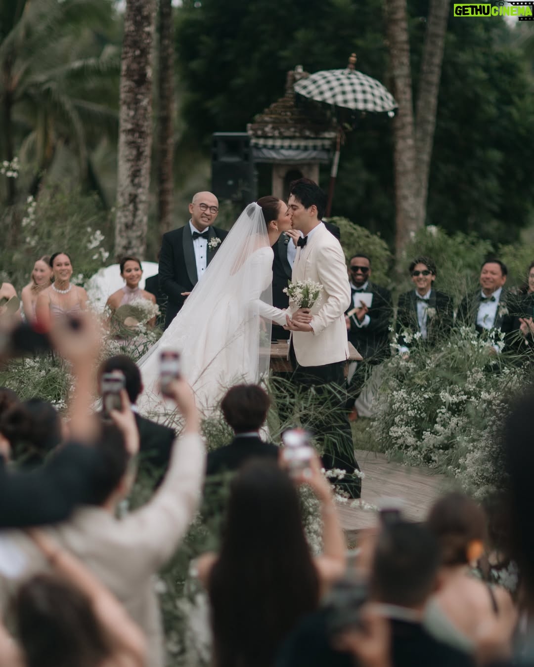 Luna Maya - 795.9K Likes - In the garden of promises, we bloomed as one #ceremony #TheReception 🌸

📸: @derai.studio 

Wedding Planner @paper_diamonds
Show Management @innazcommunique
Wedding venue @comoshambhalaestate
Decorator @tearosewedding
Sound & Lighting @focusproind
-
Principal Photographer & Videographer @derai.studio
Photographer & Videogarpher @iluminen
Photographer @bramsky.bramsky
Content Creation @by_avera @mv.behindthewed
- 
Wedding cake @butter_bali
Stationery Designer & Illustrator @kurniawanhowijaya 
Invitation printing @new.fanda.print
RSVP Management @undangin_com
-
Styled by: @astecat @bimopermadi
Asst Stylist: @lionardychoky 
Ceremony Dress @yeftagunawan
Dinner dress @yeftagunawan
After party dress @jeffrytan
Luna’s Jewellry @bvlgari 
Luna’s make-up @archangelachelsea
Luna’s hair @kieferlippens
Luna’s shoes @rococostore @christianlouboutin @jimmychoo
Maxime shoes @christianlouboutin
Maxime make up @ryanogilvy @rhaydavid
Maxime hair do @ranggayusuf
Maxime Jewelry @franknco_id
Groomsmen attire @wonghangtailor
Groomsmen Suit @samuelwongso

Groomsmen hair do @krisna_endi 
Bridesmaids makeup @cokistrimirah @andychunmakeup @victoria_makeupatelier 
Bridesmaid fabric by @the.designerworkshop 
Bridesmaid hair do @krisna_endi @ine_hairdo_bali 

Skincare prep set @hannaglow.official
Mineral water brides & grooms @jiwaterartesian
- 
Entertainment 
@luxevoirid
 @orangeproductionasia
@phoneafriend.co
@rollportraits
@akustikaentertainment.id

#MOONtotheMAX #LUNAdicintaiMAXIMal
