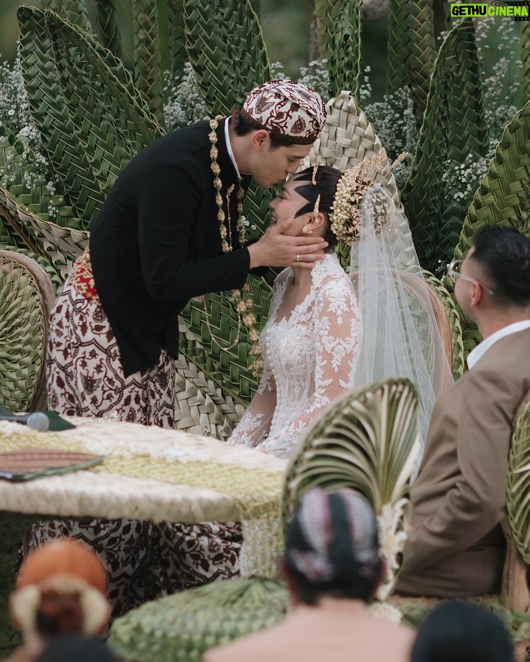 Luna Maya - 2 Million Likes - AKAD💚

Soft steps to forever. Bless each one

Photo by @iluminen 

Wedding Planner @paper_diamonds
Show Management @innazcommunique
Wedding venue @comoshambhalaestate
Decorator @stupacaspea @bimo_singgih 
Akad & Stage Installation @make_a_scene_bali_
Sound & Lighting @focusproind
-
Principal Photographer & Videographer @iluminen
Photography & Videogarpher @derai.studio
Photographer @bramsky.bramsky
Content Creation @by_avera @mv.behindthewed
-
Styled by @bimopermadi & @astecat 
Akad Kebaya Luna @eddybetty | Kebaya Fabric @the.designerworkshop 
Luna's akad kembang goyang  @rinaldyyunardi
Batik @iwantirta_batik
Bridesmaids attire Akad @fadlan_indonesia
Bridesmaids shoes Akad  @jethebrand
Groomsmen attire Akad @fadlan_indonesia
Groomsmen attire welcome dinner  @sasdesigns , @rakeshd18
Groomsmen shoes welcome dinner  @colehaan.id
Luna's make-up @andychunmakeup
Luna's hair @ardndut
Luna's Paes @mamiehardo
Luna's attire welcome dinner @hiantjen
Luna's shoes @jimmychoo  @rococostore
Luna's Jewellry  @bvlgari
Maxime shoes Akad @berluti
Maxime Shoes Welcome Dinner @christianlouboutin
Maxime Makeup @bubahalfian
Maxime hair do @kieferlippens
Luna's Make up welcome dinner @ryanogilvy
Luna's hair do welcome dinner @ranggayusuf
Makeup skin prep set  @hannaglow.official
Mineral water brides & grooms @jiwaterartesian
Family make up @ryanogilvy @victoria_makeupatelier @syafitri.wd @bubahalfian @andychunmakeup
Family hair do @hendrosudarta @tatarias.unimed @ardndut @krisna_endi @ine_hairdo_bali @dyni.hairdo
Bridesmaid make up @cokistrimirah @andychunmakeup @victoria_makeupatelier
Bridesmaid hair do  @krisna_endi @ine_hairdo_bali @ayuhairstylist
Groomsmen hair do @hendrosudarta @tatarias.unimed
Robe Brides @hiantjen
Bridesmaid Shoes @jethebrand
-
Stationery Designer & Illustrator @kurniawanhowijaya 
Invitation letterpress printer @new.fanda.print
RSVP Management @undangin_com
-
ENTERTAINMENT
@luxevoirid
@orangeproductionasia
@phoneafriend.co
@rollportraits
@thesammysax 

#MOONtotheMAX #LUNAdicintaiMAXIMal