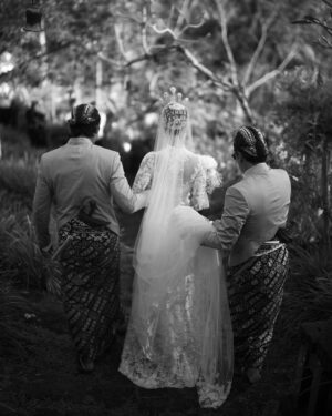 Luna Maya Instagram - AKAD💚
Soft steps to forever. Bless each one
Photo by @iluminen
Wedding Planner @paper_diamonds
Show Management @innazcommunique
Wedding venue @comoshambhalaestate
Decorator @stupacaspea @bimo_singgih
Akad & Stage Installation @make_a_scene_bali_
Sound & Lighting @focusproind
-
Principal Photographer & Videographer @iluminen
Photography & Videogarpher @derai.studio
Photographer @bramsky.bramsky
Content Creation @by_avera @mv.behindthewed
-
Styled by @bimopermadi & @astecat
Akad Kebaya Luna @eddybetty | Kebaya Fabric @the.designerworkshop
Luna's akad kembang goyang @rinaldyyunardi
Batik @iwantirta_batik
Bridesmaids attire Akad @fadlan_indonesia
Bridesmaids shoes Akad @jethebrand
Groomsmen attire Akad @fadlan_indonesia
Groomsmen attire welcome dinner @sasdesigns , @rakeshd18
Groomsmen shoes welcome dinner @colehaan.id
Luna's make-up @andychunmakeup
Luna's hair @ardndut
Luna's Paes @mamiehardo
Luna's attire welcome dinner @hiantjen
Luna's shoes @jimmychoo @rococostore
Luna's Jewellry @bvlgari
Maxime shoes Akad @berluti
Maxime Shoes Welcome Dinner @christianlouboutin
Maxime Makeup @bubahalfian
Maxime hair do @kieferlippens
Luna's Make up welcome dinner @ryanogilvy
Luna's hair do welcome dinner @ranggayusuf
Makeup skin prep set @hannaglow.official
Mineral water brides & grooms @jiwaterartesian
Family make up @ryanogilvy @victoria_makeupatelier @syafitri.wd @bubahalfian @andychunmakeup
Family hair do @hendrosudarta @tatarias.unimed @ardndut @krisna_endi @ine_hairdo_bali @dyni.hairdo
Bridesmaid make up @cokistrimirah @andychunmakeup @victoria_makeupatelier
Bridesmaid hair do @krisna_endi @ine_hairdo_bali @ayuhairstylist
Groomsmen hair do @hendrosudarta @tatarias.unimed
Robe Brides @hiantjen
Bridesmaid Shoes @jethebrand
-
Stationery Designer & Illustrator @kurniawanhowijaya
Invitation letterpress printer @new.fanda.print
RSVP Management @undangin_com
-
ENTERTAINMENT
@luxevoirid
@orangeproductionasia
@phoneafriend.co
@rollportraits
@thesammysax
#MOONtotheMAX #LUNAdicintaiMAXIMal