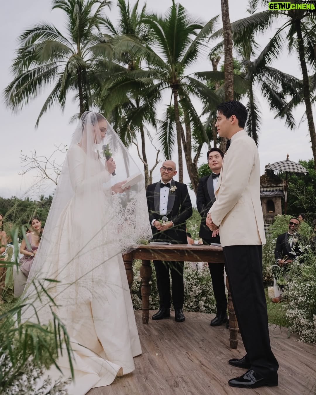 Luna Maya - 795.9K Likes - In the garden of promises, we bloomed as one #ceremony #TheReception 🌸

📸: @derai.studio 

Wedding Planner @paper_diamonds
Show Management @innazcommunique
Wedding venue @comoshambhalaestate
Decorator @tearosewedding
Sound & Lighting @focusproind
-
Principal Photographer & Videographer @derai.studio
Photographer & Videogarpher @iluminen
Photographer @bramsky.bramsky
Content Creation @by_avera @mv.behindthewed
- 
Wedding cake @butter_bali
Stationery Designer & Illustrator @kurniawanhowijaya 
Invitation printing @new.fanda.print
RSVP Management @undangin_com
-
Styled by: @astecat @bimopermadi
Asst Stylist: @lionardychoky 
Ceremony Dress @yeftagunawan
Dinner dress @yeftagunawan
After party dress @jeffrytan
Luna’s Jewellry @bvlgari 
Luna’s make-up @archangelachelsea
Luna’s hair @kieferlippens
Luna’s shoes @rococostore @christianlouboutin @jimmychoo
Maxime shoes @christianlouboutin
Maxime make up @ryanogilvy @rhaydavid
Maxime hair do @ranggayusuf
Maxime Jewelry @franknco_id
Groomsmen attire @wonghangtailor
Groomsmen Suit @samuelwongso

Groomsmen hair do @krisna_endi 
Bridesmaids makeup @cokistrimirah @andychunmakeup @victoria_makeupatelier 
Bridesmaid fabric by @the.designerworkshop 
Bridesmaid hair do @krisna_endi @ine_hairdo_bali 

Skincare prep set @hannaglow.official
Mineral water brides & grooms @jiwaterartesian
- 
Entertainment 
@luxevoirid
 @orangeproductionasia
@phoneafriend.co
@rollportraits
@akustikaentertainment.id

#MOONtotheMAX #LUNAdicintaiMAXIMal