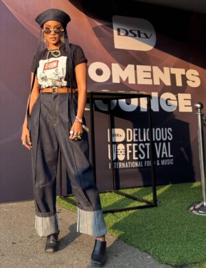 Lunathi Mampofu Instagram - We served and we were serving heritage, rhythm, good food and street chic all in one day. 🖤✨
Was naarce stepping out the house for a good time. @dstvza @dstvdeliciousfestival