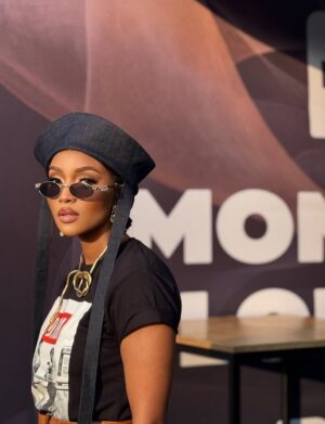 Lunathi Mampofu Instagram - We served and we were serving heritage, rhythm, good food and street chic all in one day. 🖤✨
Was naarce stepping out the house for a good time. @dstvza @dstvdeliciousfestival