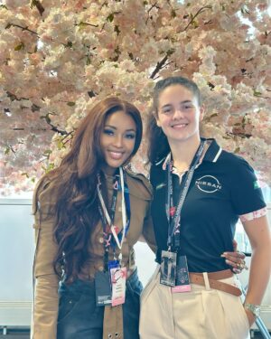Lunathi Mampofu Instagram - DAY 1 in London 🇬🇧, WE BACK! Thrilled to be part of this experience again, proudly supporting @Nissan as the South Africa Formula E ambassador. Wishing Oliver & Norman, the entire race team, and the brilliant manufacturing crew the very best for today; your dedication powers the future. Let the journeys and festivities begin! 🏁🙌🏾 #NissanFormulaE #TeamElectric #FormulaE #LondonEPrix
