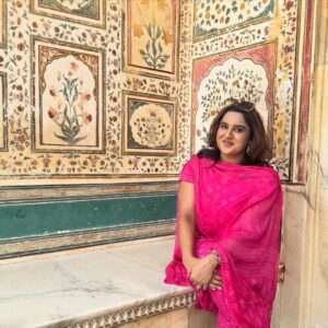 Maalica Ravikumar Instagram - Palace walls, pink vibes, and queen energy only! 💕👑