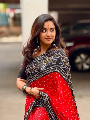 Maanasi G Kannan Instagram - One outfit which can never go wrong! ❤️

#maanasi #saree #love #red