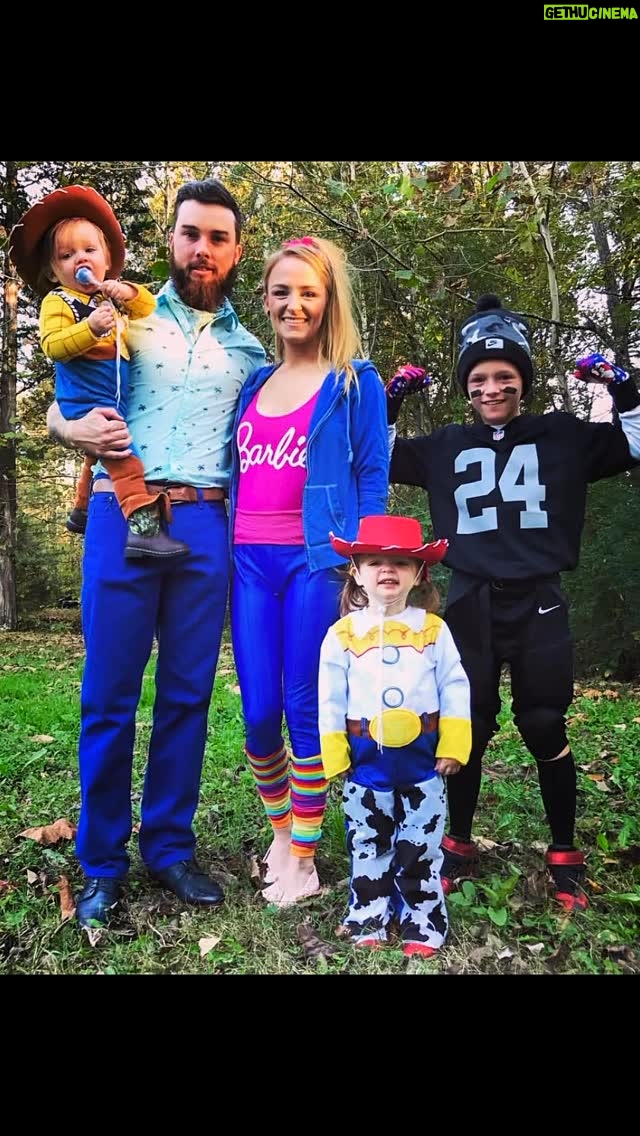 Maci Bookout - 73K Likes - #halloween 🎃🖤👻
#happyhalloween #mrmaverick #missjaydecarter #bennybaby