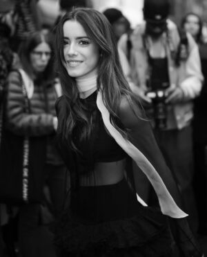 Madalena Aragão Instagram - Chaque recoin de Paris respirait la magie…
Ce jour-là, je ne l’oublierai jamais.
Merci infiniment @giambattistavalliparis pour tant de magie 🥹🤍

photos: 
@sungreen_photography
@olivertucker23
@scaransirapha 
@francoisgoize 
@danieleschiavello