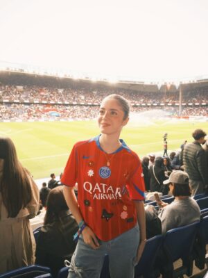 Madalena Aragão Instagram - Parc des Princes ❤️💙 (de mon prince 😌)